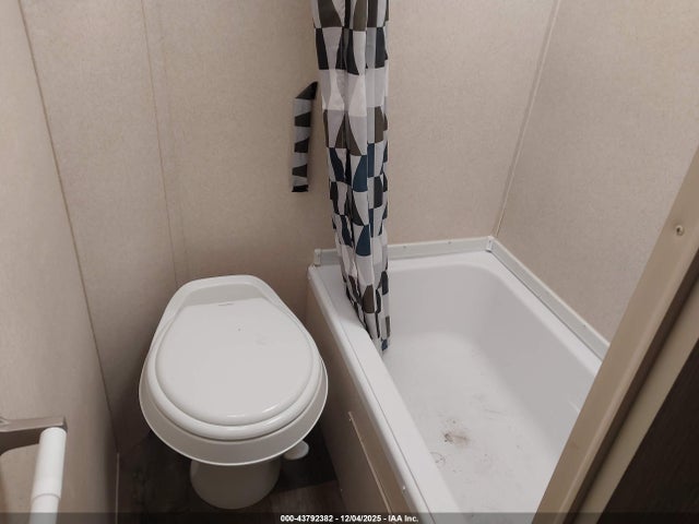 4X4TWDB22J7359919 Forest River 261bhxl Wildwood-tow