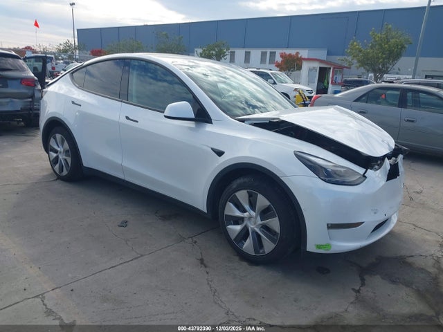 2022 TESLA MODEL Y 7SAYGDEE0NF544844 Photo 0