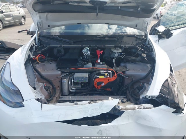 2022 TESLA MODEL Y 7SAYGDEE0NF544844 Photo 9