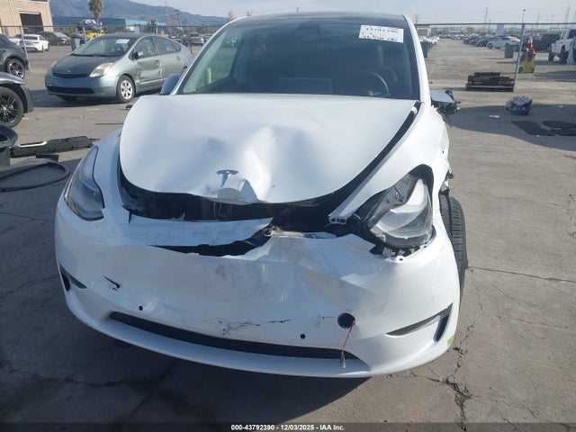 2022 TESLA MODEL Y 7SAYGDEE0NF544844 Photo 5