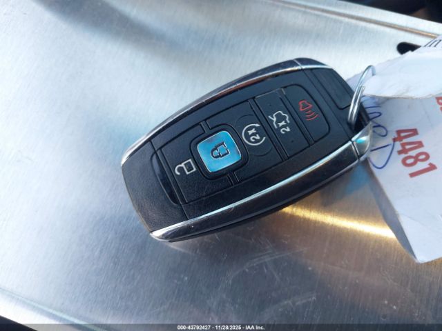 2017 LINCOLN MKZ 3LN6L5A93HR615595 Photo 10