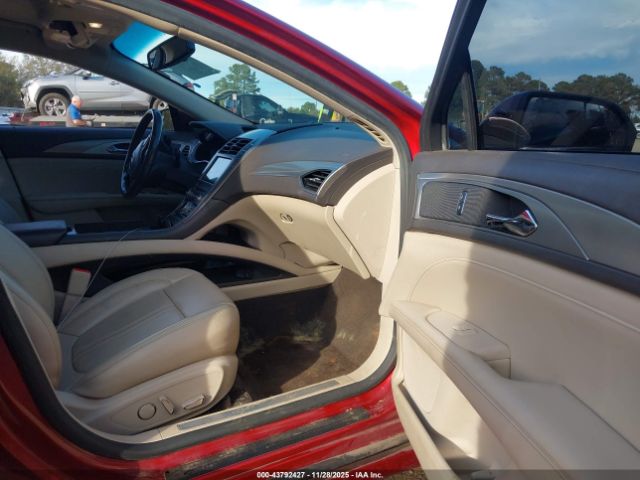 2017 LINCOLN MKZ 3LN6L5A93HR615595 Photo 4