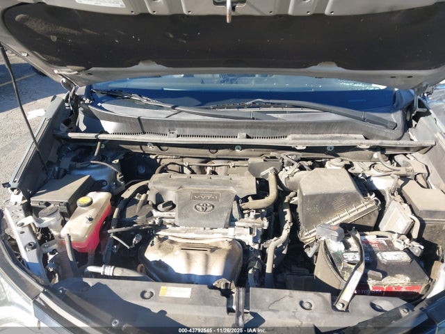 2T3ZFREV6HW345992 Toyota RAV4 LE