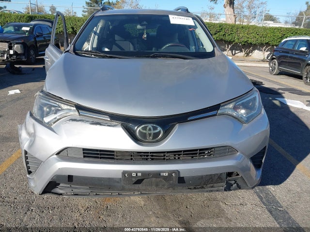2T3ZFREV6HW345992 Toyota RAV4 LE