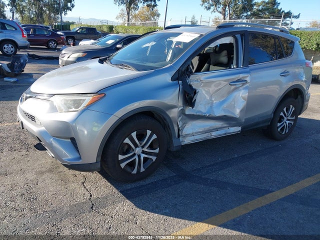 2T3ZFREV6HW345992 Toyota RAV4 LE