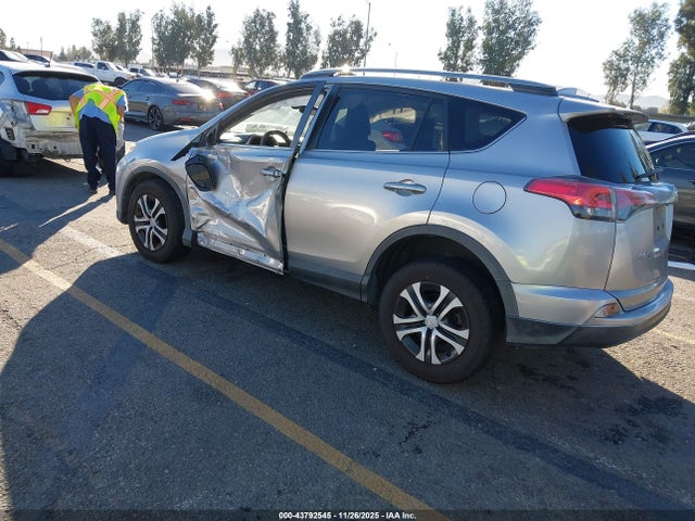 2T3ZFREV6HW345992 Toyota RAV4 LE