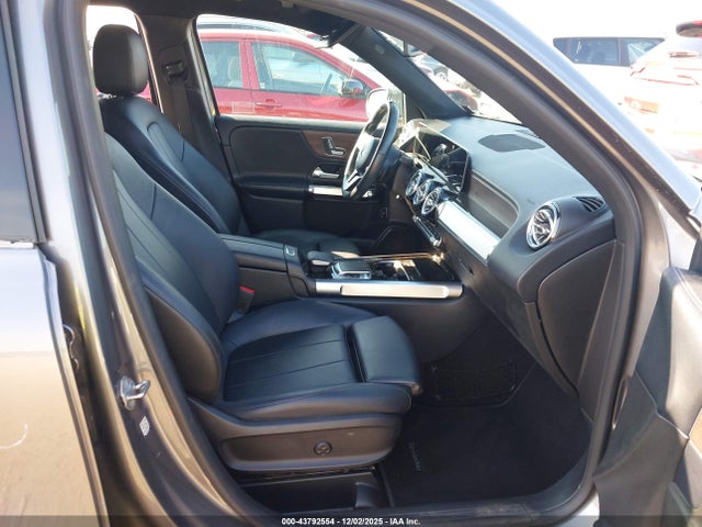 2020 MERCEDES-BENZ GLB 250 W1N4M4GB8LW034170 Photo 4