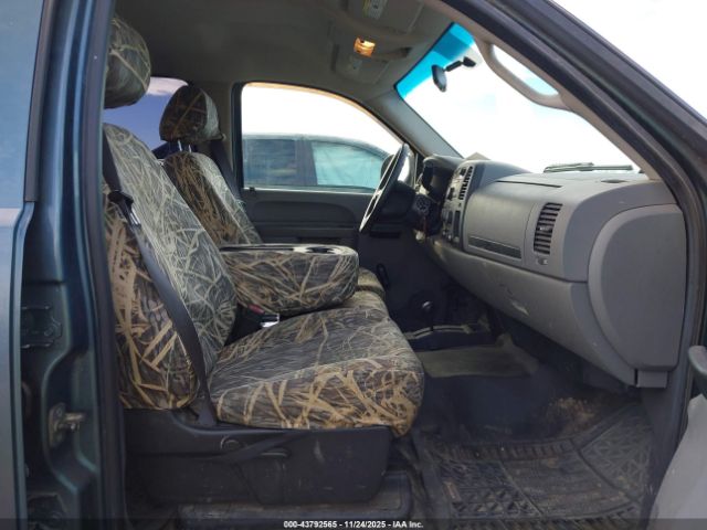 2011 CHEVROLET SILVERADO 1500 1GCPKPE33BF249378 Photo 4