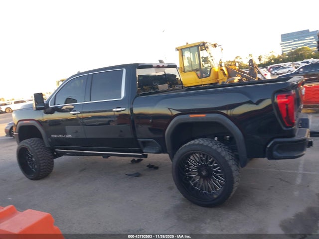 1GT49REYXMF112883 GMC Sierra 2500hd 4wd Standard Bed Denali