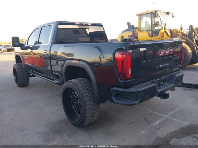 1GT49REYXMF112883 GMC Sierra 2500hd 4wd Standard Bed Denali