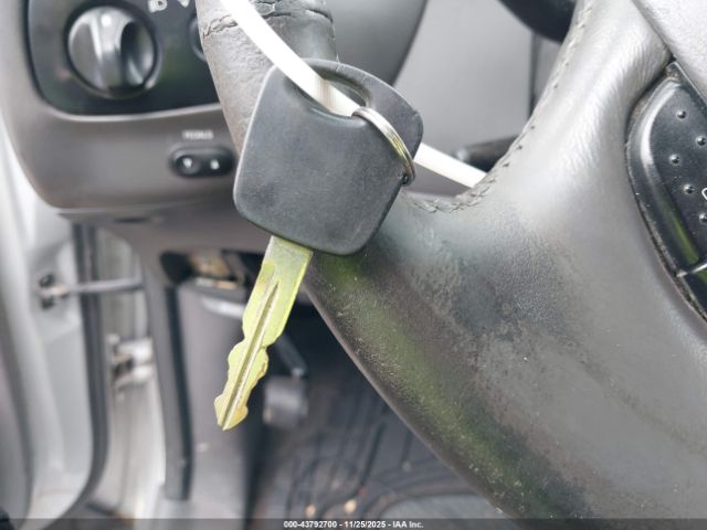 2002 FORD F-150 1FTRW08L02KA41529 Photo 10