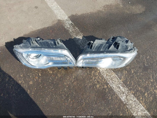 2C3CCAAG2HH647193 Chrysler 300 Limited