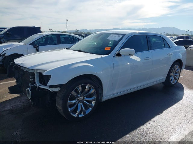 2C3CCAAG2HH647193 Chrysler 300 Limited