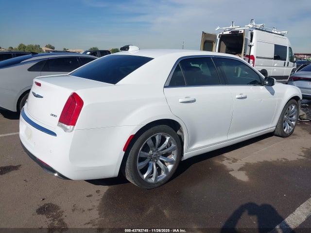 2C3CCAAG2HH647193 Chrysler 300 Limited