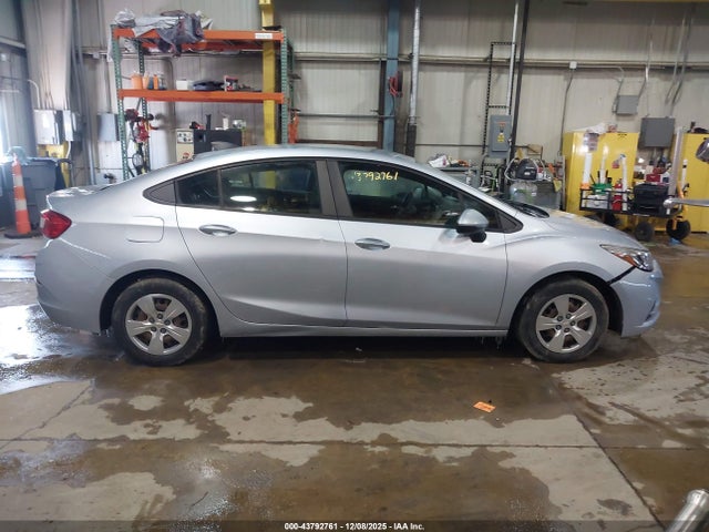 Chevrolet Cruze Ls Auto 2018 1G1BC5SM7J7121963 Image 13