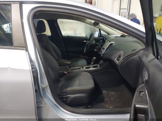 Chevrolet Cruze Ls Auto 2018 1G1BC5SM7J7121963 Image 5