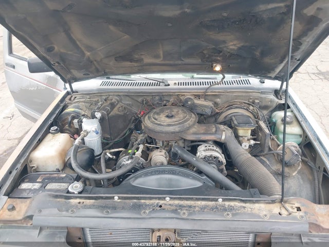 43792788 :رقم المزاد ، 1GTCS14Z9N8502245 vin ، 1992 Gmc Sonoma مزاد بيع
