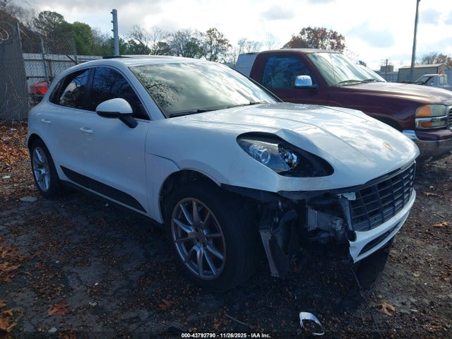 2015 PORSCHE MACAN WP1AB2A50FLB59269 Photo 0
