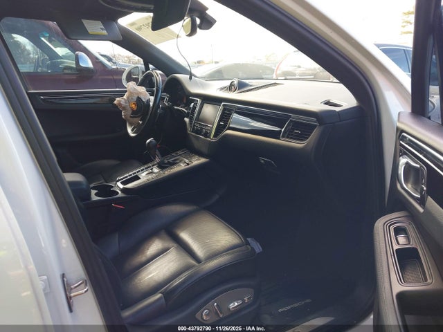 2015 PORSCHE MACAN WP1AB2A50FLB59269 Photo 4