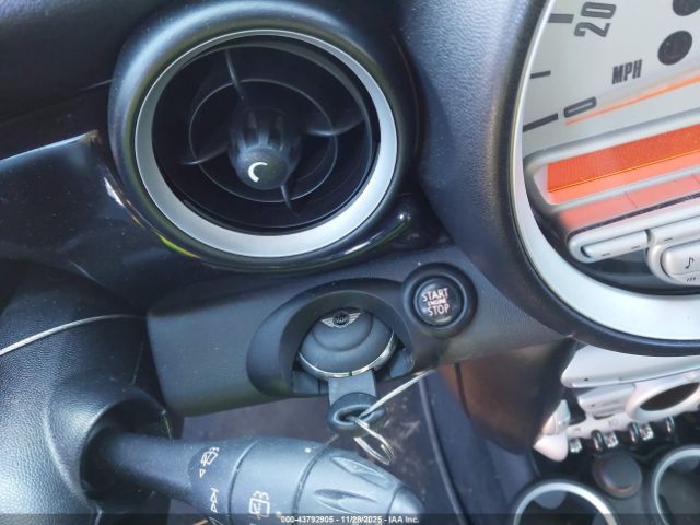 2010 MINI COOPER S WMWMF7C57ATZ73096 Photo 10