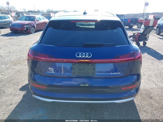 WA1AAAGEXMB013559 Audi E-tron Premium Quattro