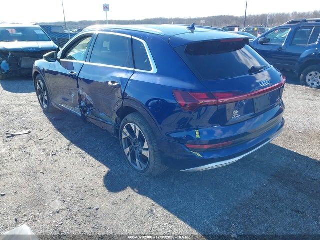 2021 AUDI E-TRON WA1AAAGEXMB013559 Photo 2