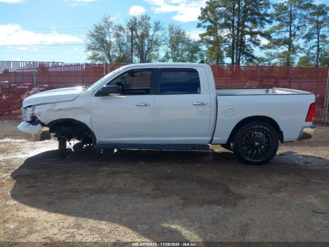 2017 RAM 1500 1C6RR6LG5HS505497 Photo 5