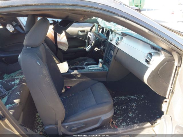 2005 FORD MUSTANG 1ZVHT82H255200705 Photo 4