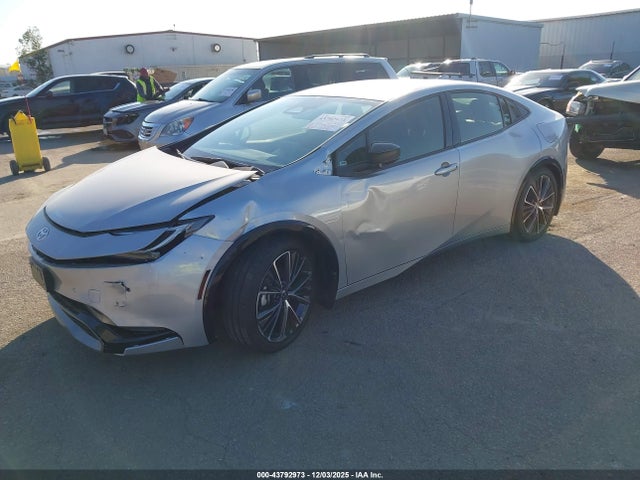 Toyota Prius 2025 JTDACAAUXS3060579 Image 16