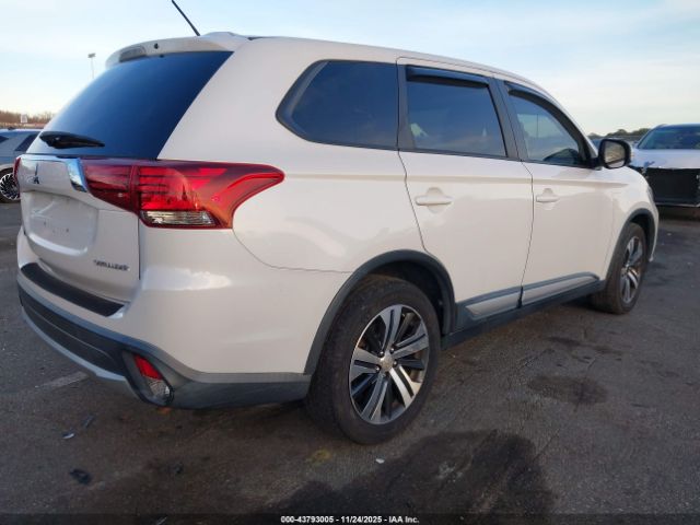 2016 MITSUBISHI OUTLANDER JA4AZ3A30GZ017241 Photo 3