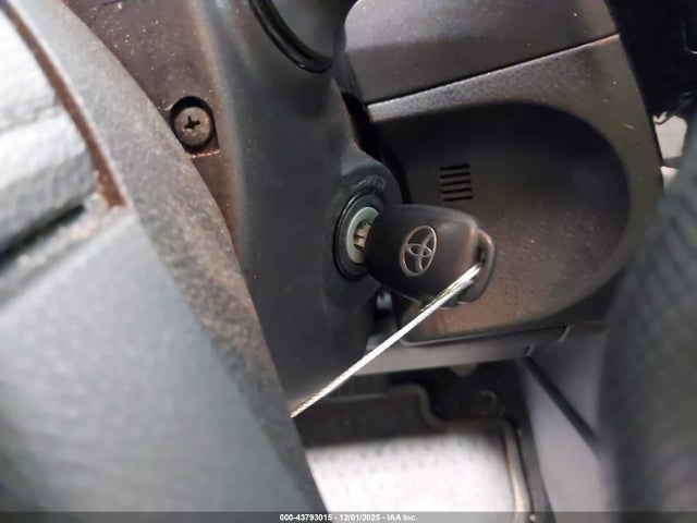 2T1BURHE3GC745987 Toyota COROLLA LE