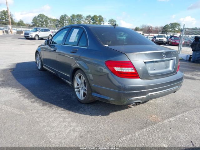 2014 MERCEDES-BENZ C 250 WDDGF4HBXEG233110 Photo 2