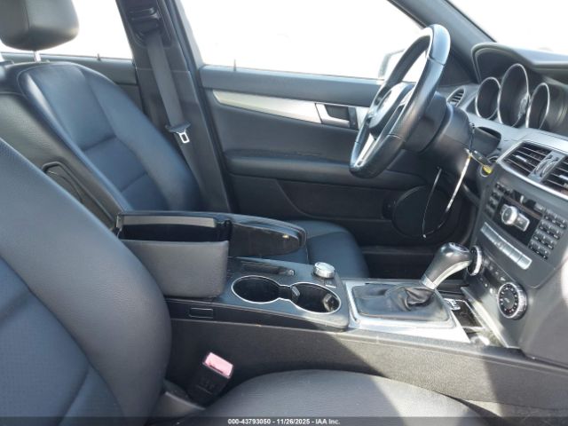 2014 MERCEDES-BENZ C 250 WDDGF4HBXEG233110 Photo 4