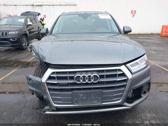 WA1BNAFY0J2148713 Audi Q5 2.0t Premium