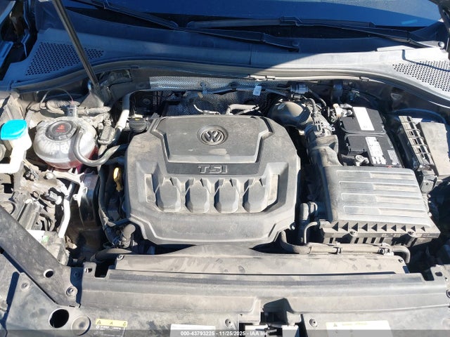 3VVCB7AX3NM055186 Volkswagen Tiguan 2.0t Se R-line Black