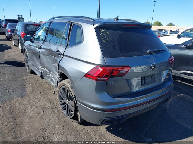 3VVCB7AX3NM055186 Volkswagen Tiguan 2.0t Se R-line Black