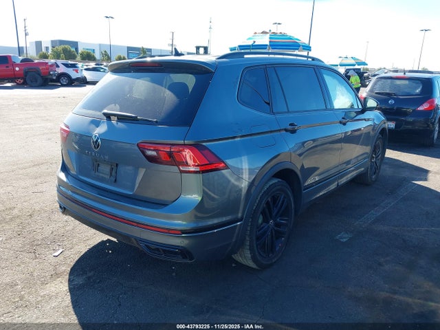 3VVCB7AX3NM055186 Volkswagen Tiguan 2.0t Se R-line Black