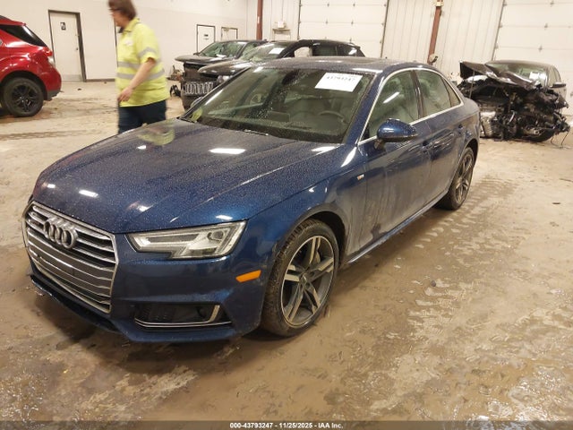 2017 AUDI A4 WAUFNAF40HN019770 Photo 1