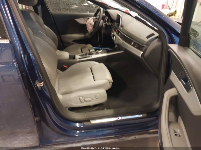 2017 AUDI A4 WAUFNAF40HN019770 Photo 4