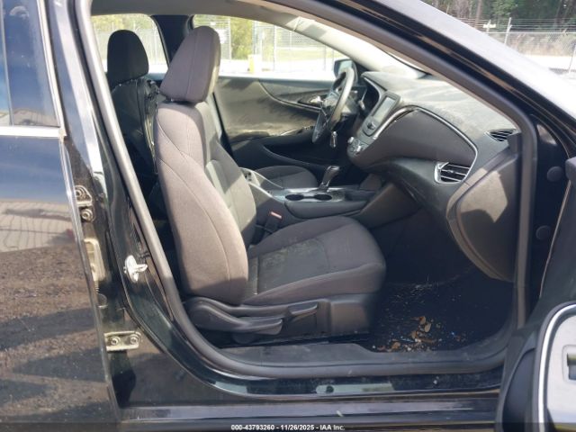 2017 CHEVROLET MALIBU 1G1ZE5ST6HF200671 Photo 4