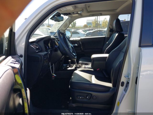 2022 TOYOTA 4RUNNER JTERU5JR8N6075583 Photo 4