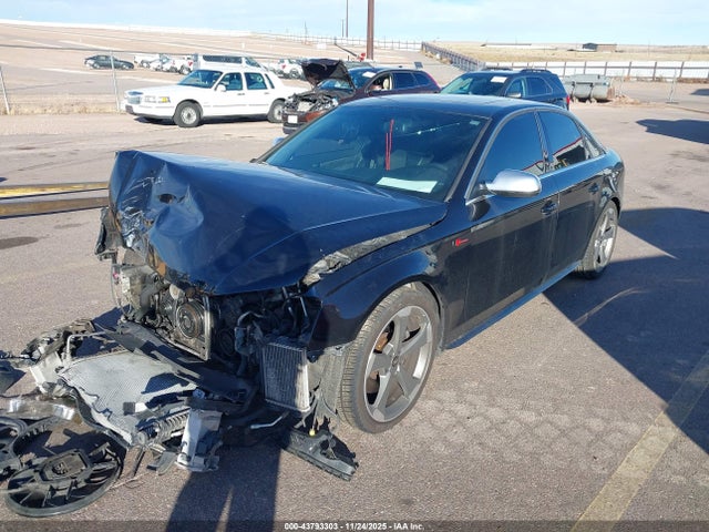 2010 AUDI S4 WAUKGAFL1AA105182 Photo 1