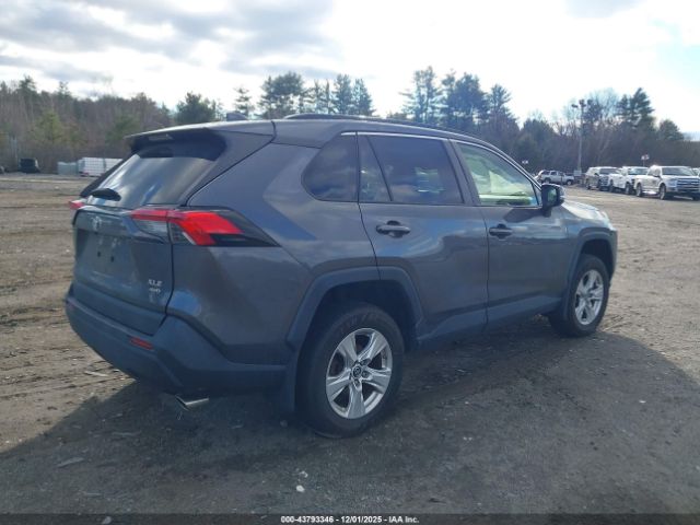 2019 TOYOTA RAV4 JTMP1RFV5KD520273 Photo 3