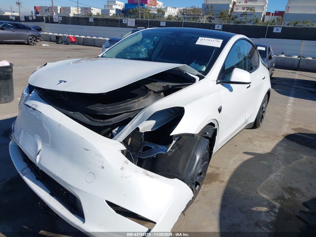 2023 TESLA MODEL Y 7SAYGDEF9PF682703 Photo 5