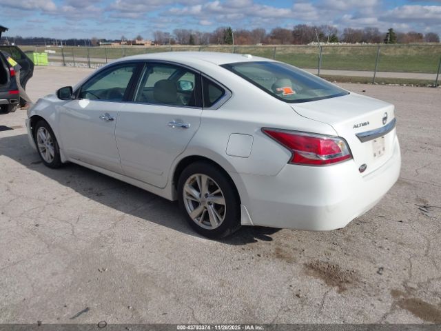 2015 NISSAN ALTIMA 1N4AL3AP1FN408131 Photo 2