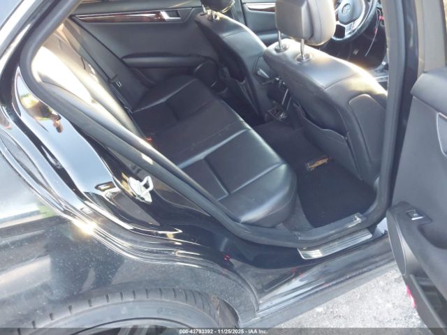 2012 MERCEDES-BENZ C 300 WDDGF8BBXCR211643 Photo 7