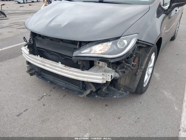 2C4RC1FG8JR122959 Chrysler Pacifica Touring Plus
