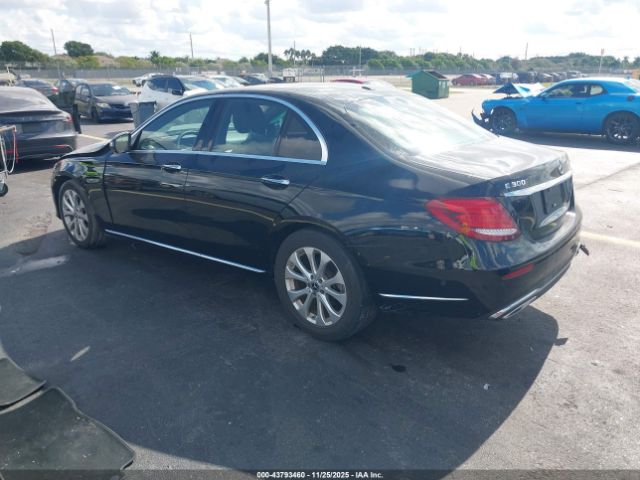 2019 MERCEDES-BENZ E 300 WDDZF4KB0KA517748 Photo 2
