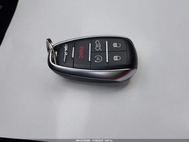 2022 ALFA ROMEO GIULIA ZARFANBN0N7657463 Photo 10