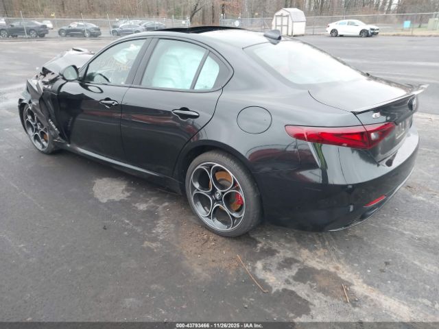 2022 ALFA ROMEO GIULIA ZARFANBN0N7657463 Photo 2